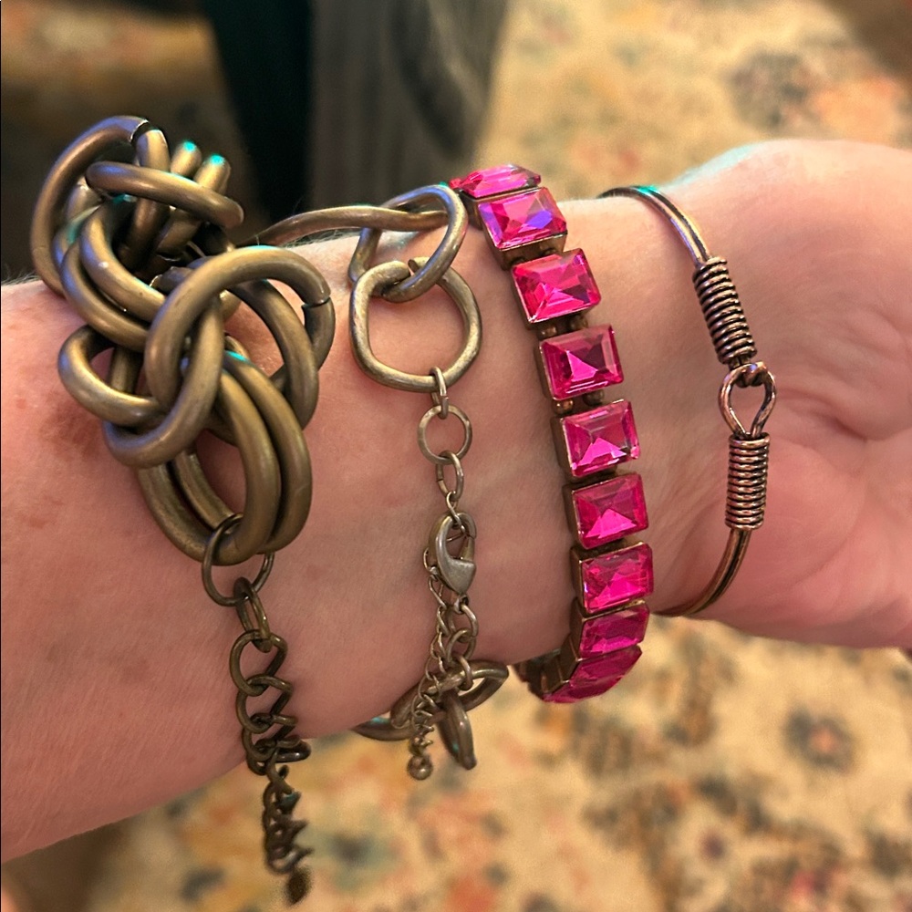Women’s Plus Size Pink Sparkly Stones Stretch Bracelet Size Large - Picture 10 of 11